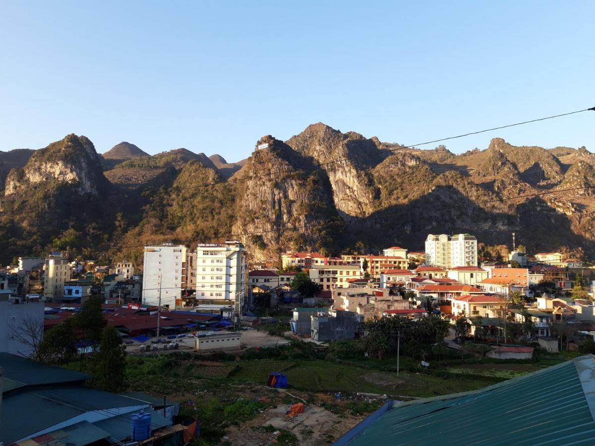 Nha Nghi T&T Hotel Dồng Van Bagian luar foto