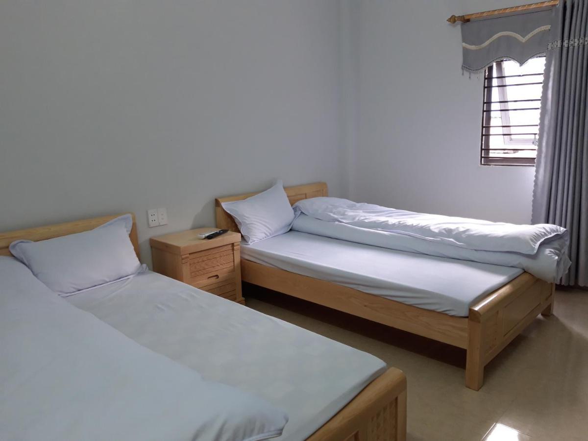 Nha Nghi T&T Hotel Dồng Van Bagian luar foto