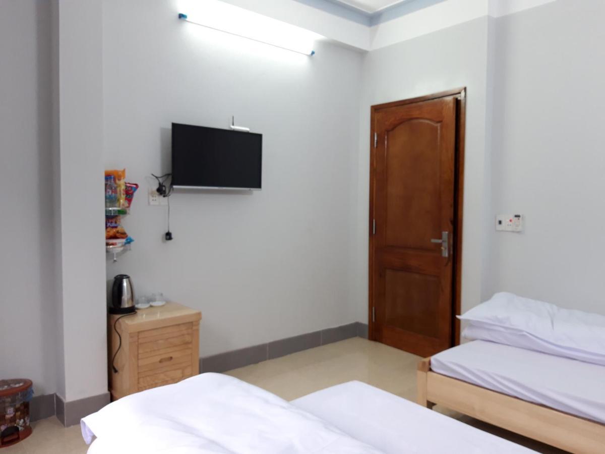 Nha Nghi T&T Hotel Dồng Van Bagian luar foto