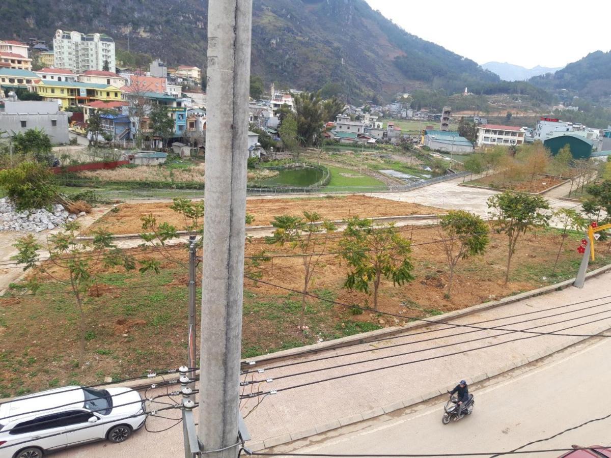Nha Nghi T&T Hotel Dồng Van Bagian luar foto