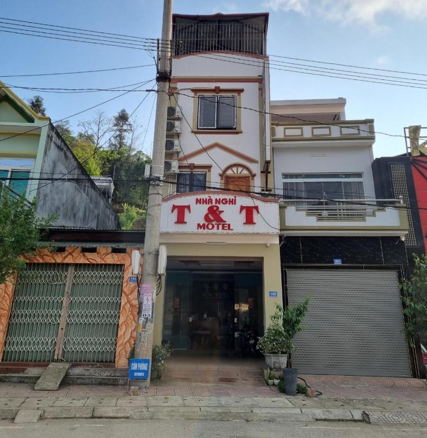 Nha Nghi T&T Hotel Dồng Van Bagian luar foto