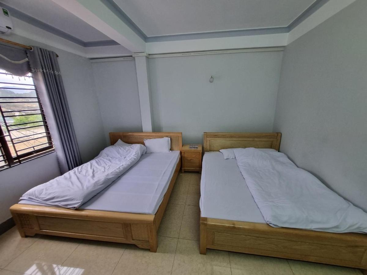 Nha Nghi T&T Hotel Dồng Van Bagian luar foto
