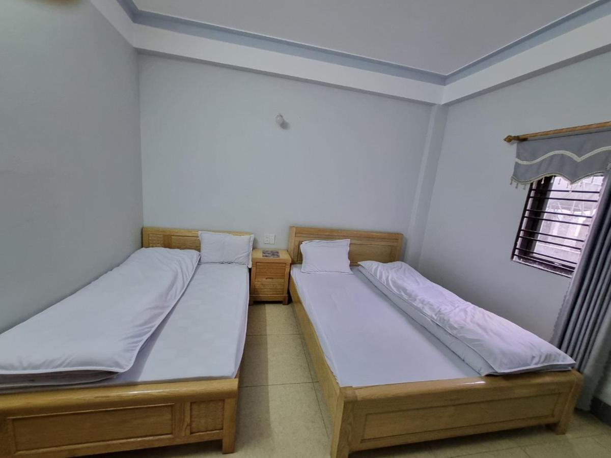 Nha Nghi T&T Hotel Dồng Van Bagian luar foto