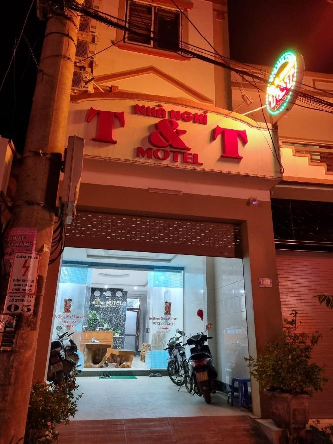 Nha Nghi T&T Hotel Dồng Van Bagian luar foto
